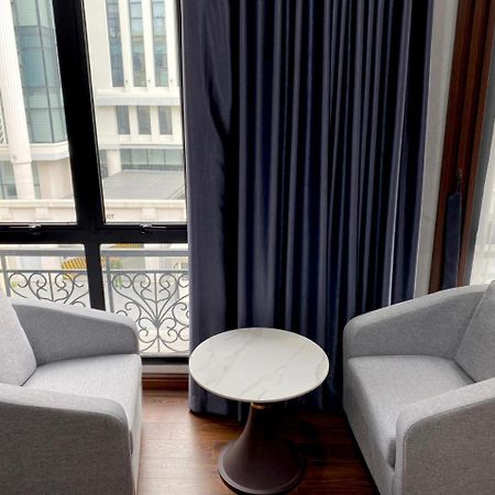 NguyẽN QuyèN Hotel Hanoi Dış mekan fotoğraf