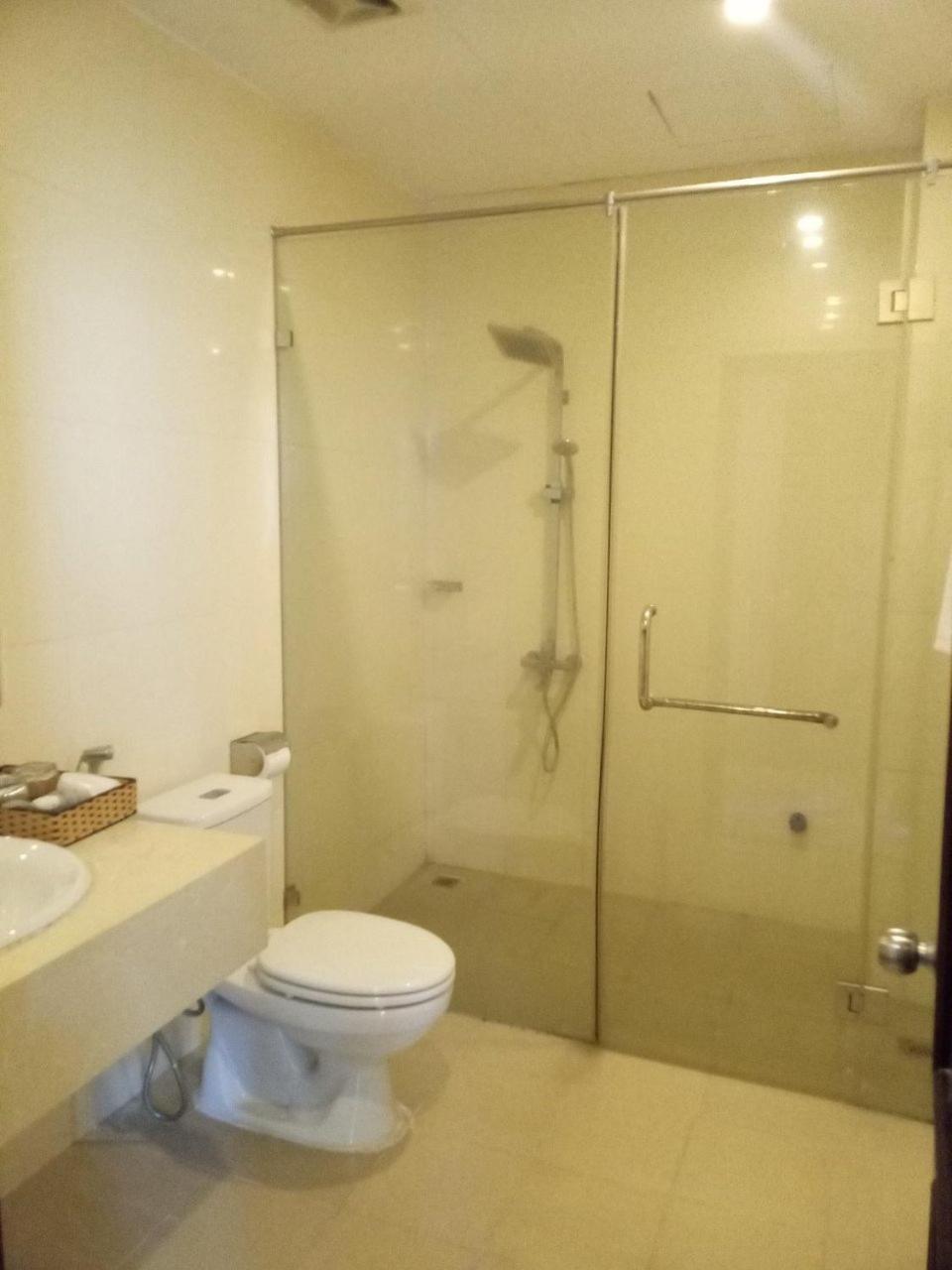 NguyẽN QuyèN Hotel Hanoi Dış mekan fotoğraf