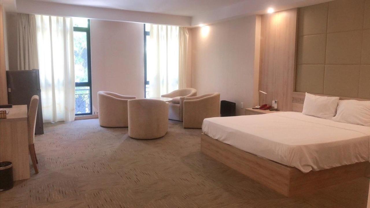 NguyẽN QuyèN Hotel Hanoi Dış mekan fotoğraf